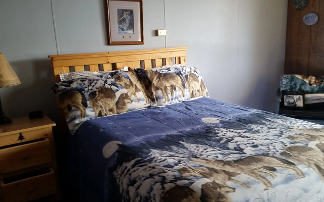 Sunshine Motel & Cabins