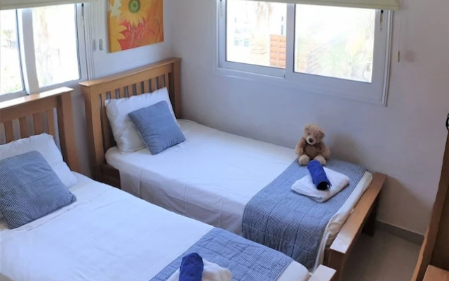 Yasmin Villa in Protaras 400m to the sea