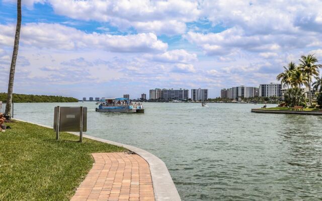 Windward Point 306