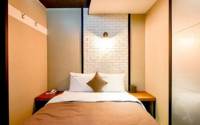 CozyTree Hotel