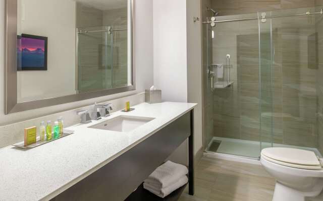 DoubleTree by Hilton Portland - Tigard