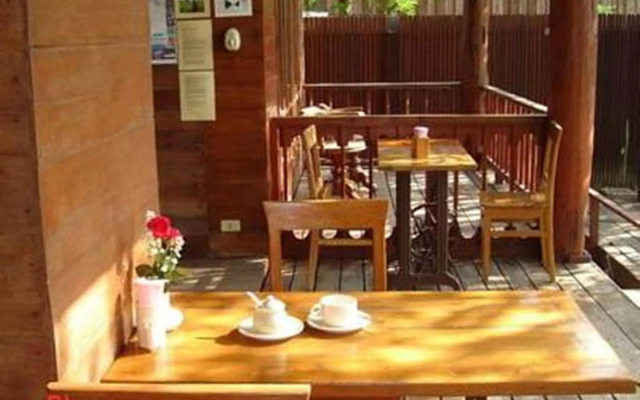 Riverhouse Hotel - The Teak House