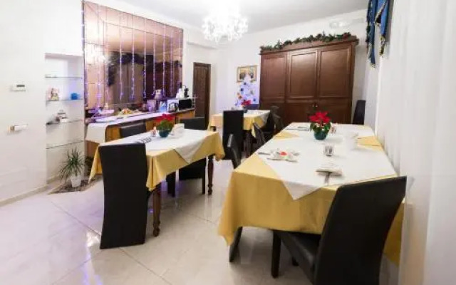 Roma Royal Residence