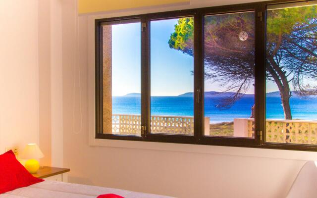Comfortable Apartment in Sanxenxo with Terrace