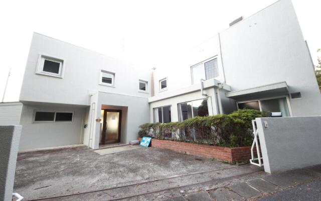 Shirahama White Beach House