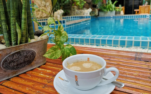 Seven Seas Hotel