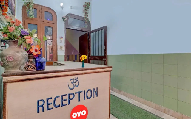 Oyo Flagship 806363 Ganga View (Harry Stay)