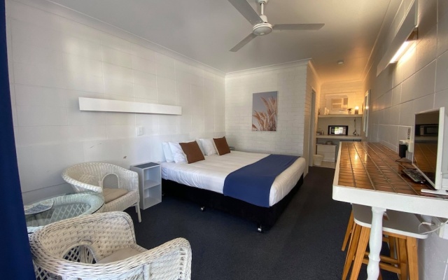 Surf Street Motel – Guest Rooms – Gold Coast