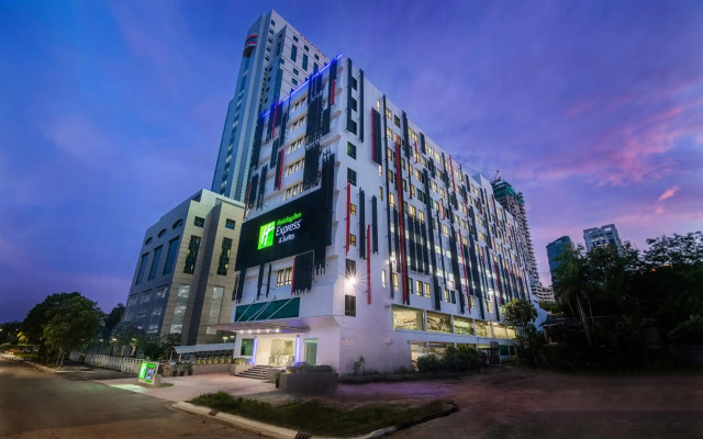Holiday Inn Express & Suites Johor Bahru by IHG
