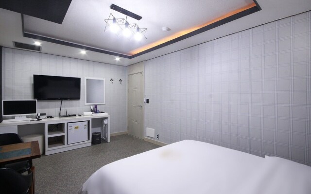 Gwangju Songjeong Station Spede