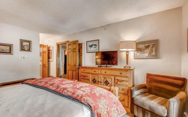 Westwind 405 4BD 3BA Gold Condo