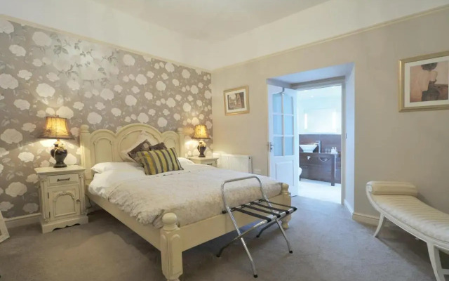 Priory hotel