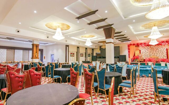 Fabhotel Prime Royal Maple