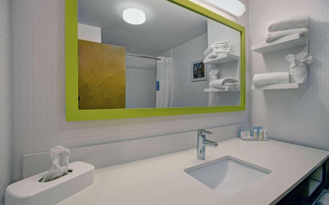 Hampton Inn & Suites Augusta West