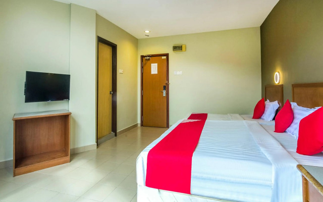 Super OYO 828 Comfort Hotel Shah Alam