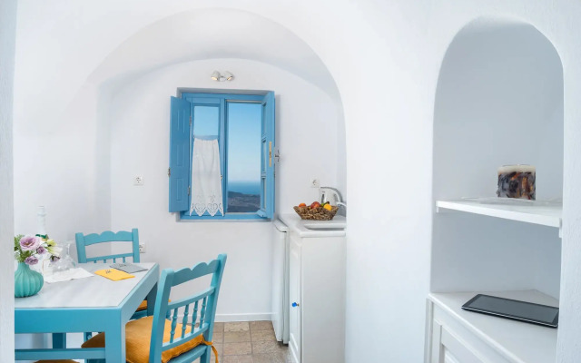 Pantelia Suites