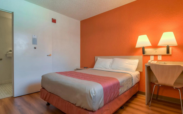 Motel 6 Rowland Heights, CA - Los Angeles - Pomona