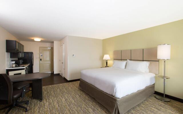 Candlewood Suites Omaha - Millard Area, an IHG Hotel