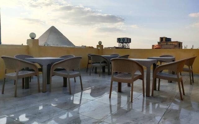Grand Pyramids View Guesthouse