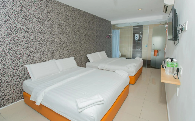1 Hotel Mahkota Cheras