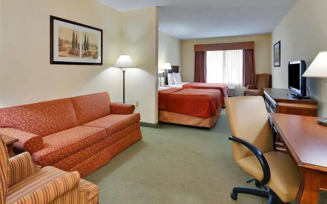 Country Inn & Suites by Radisson, Lake George (Queensbury), NY