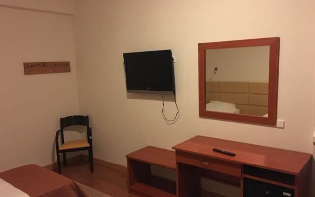 Aitheron Hotel Air Park