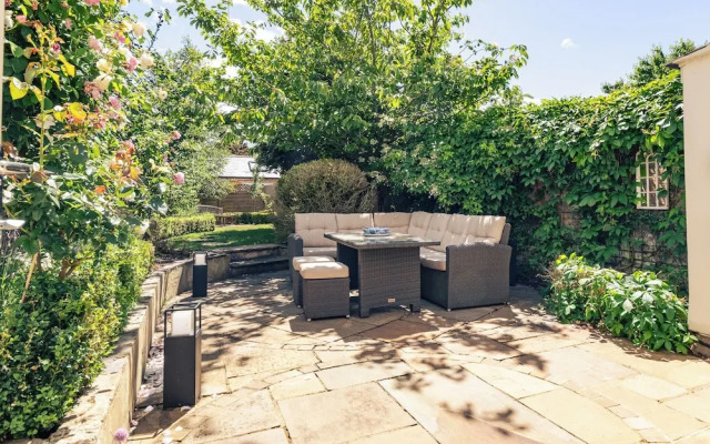 Gorgeous House - Garden & Open Living
