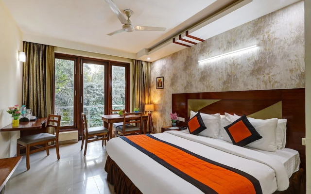 Fabhotel B Stays