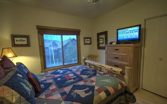 The Rockies by Retreatia