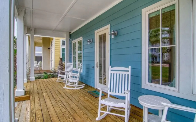 Seaside Sojourn 111 LA