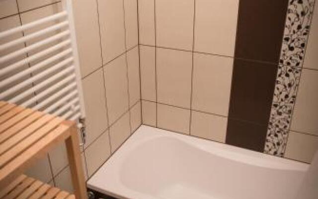Anna Apartman