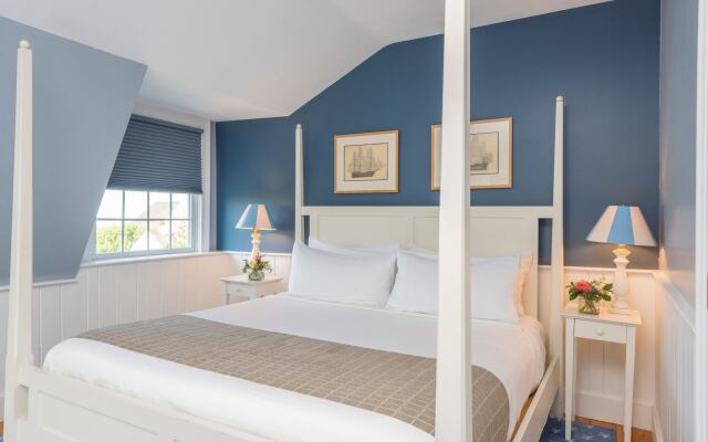 Breakwater Inn