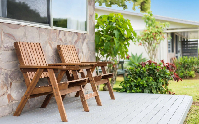 Hibiscus Crown Apartments