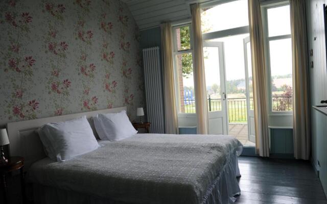 Moushouk Bed and Breakfast