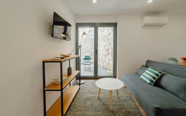 Courtyard Oporto Design Apartment L With Terrace