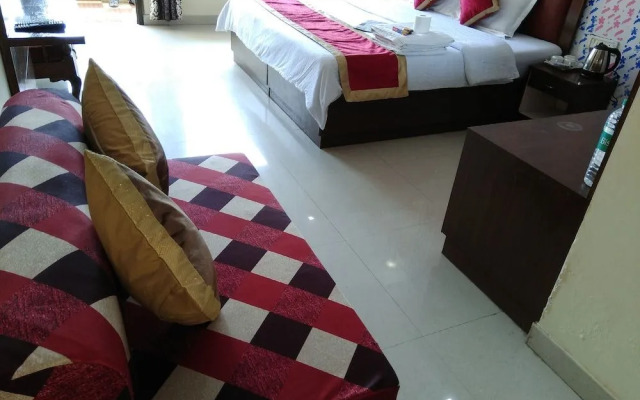 OYO 13155 Home Luxury Studio Happy Valley
