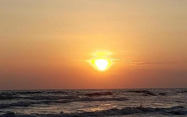 Apartment314 Oceanfront condos Nilaveli