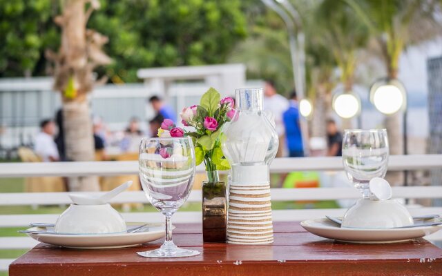 Saint Tropez Beach Resort Hotel