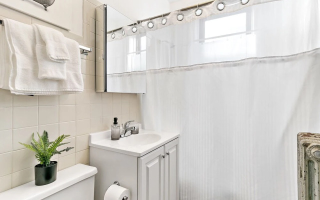 Welcoming & Trendy 1BR Apt in Larchmont