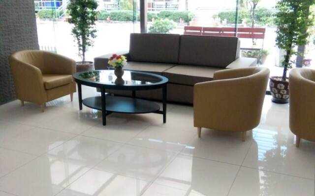 May Flower Grand Hotel Korat