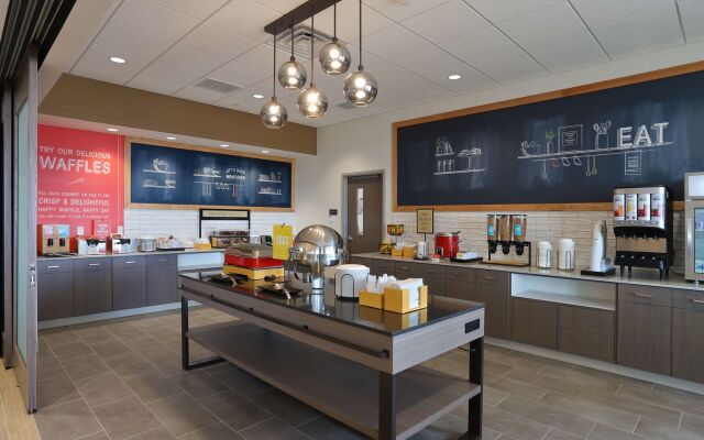 Hampton Inn & Suites Manistee Waterfront