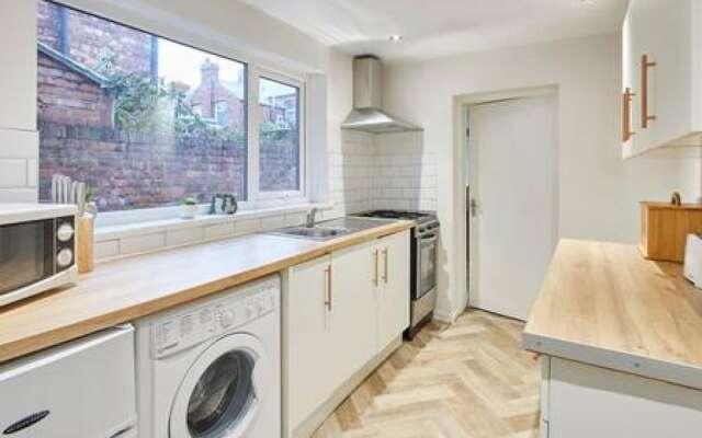 Host Stay Charlotte Street