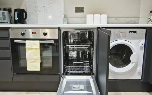 Leeds City Center - 1 Bed - Baby Friendly