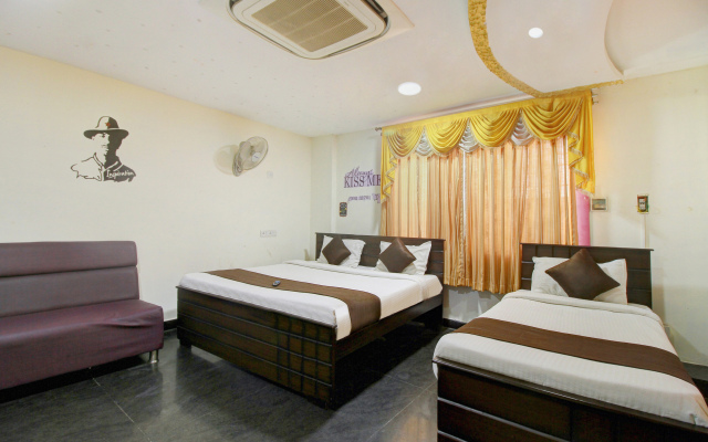 OYO Flagship 4584 India Gate