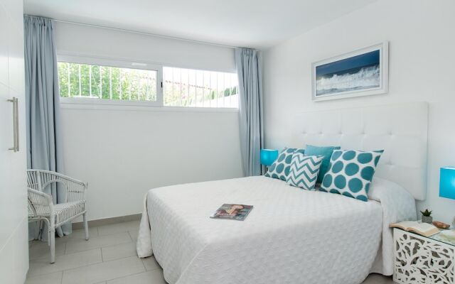 Beach House With Private Pool in San Agustín - ET1