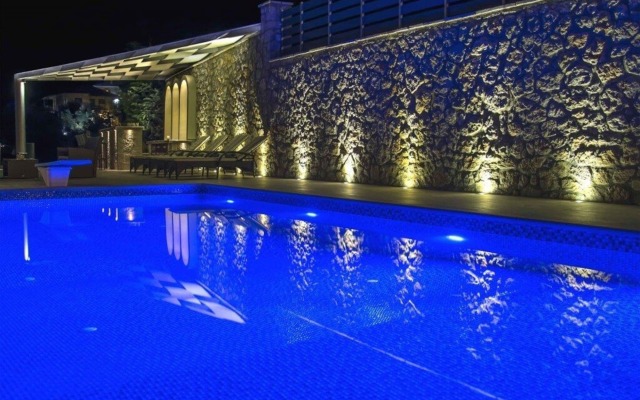 Luxurious Villa Kastro