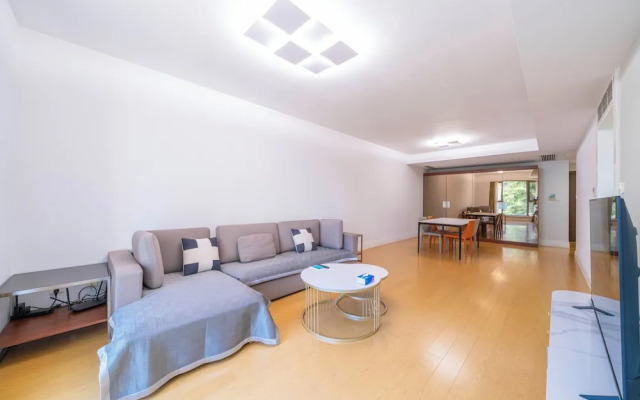 Tyms Modern 2BR 1BA Suite Xujiahui Metro