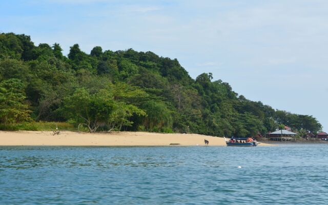 The Jemuruk Island Resort