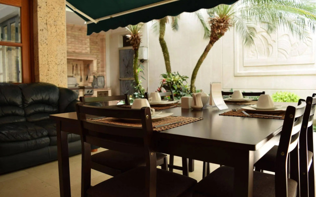 Casa Bella Suites
