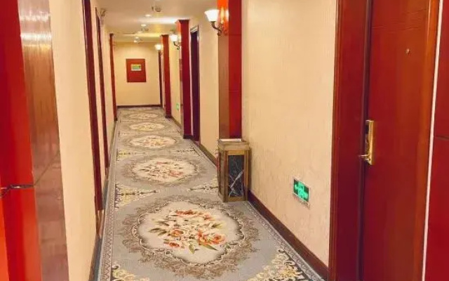 Guannan Guocheng Holiday Hotel